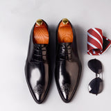 Pointed Carved Leather Shoes